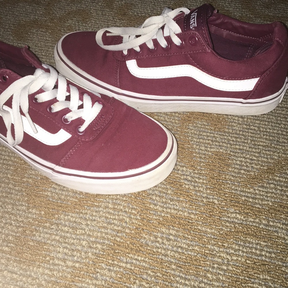 Maroon 8.5 womens Old skool Vans
